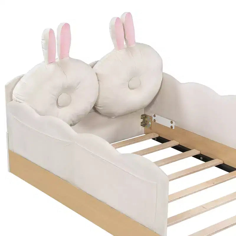 Letto a piattaforma singolo con cuscini, design incantevole e borse portaoggetti