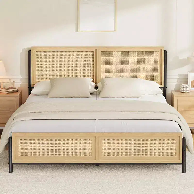 Struttura letto in legno naturale con testiera in rattan, letto matrimoniale king size Boho senza bisogno di rete a doghe