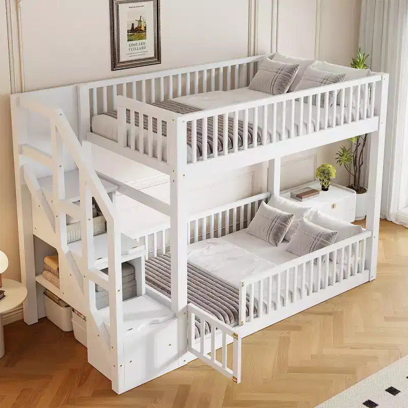 Letto a castello Twin su Twin con struttura e sponde a forma di staccionata, scaletta con contenitore
