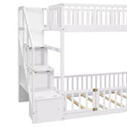 Letto a castello Twin su Twin con struttura e sponde a forma di staccionata, scaletta con contenitore