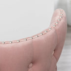 Rosa moderner, mit 23 Polyester gepolsterter Akzentsessel mit Beinen aus massivem Gummibaumholz und Nagelkopfverzierung