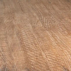 Ronde eettafel van teruggewonnen grenenhout van 59 inch met antiek-natuurlijke afwerking en gebeeldhouwde voet