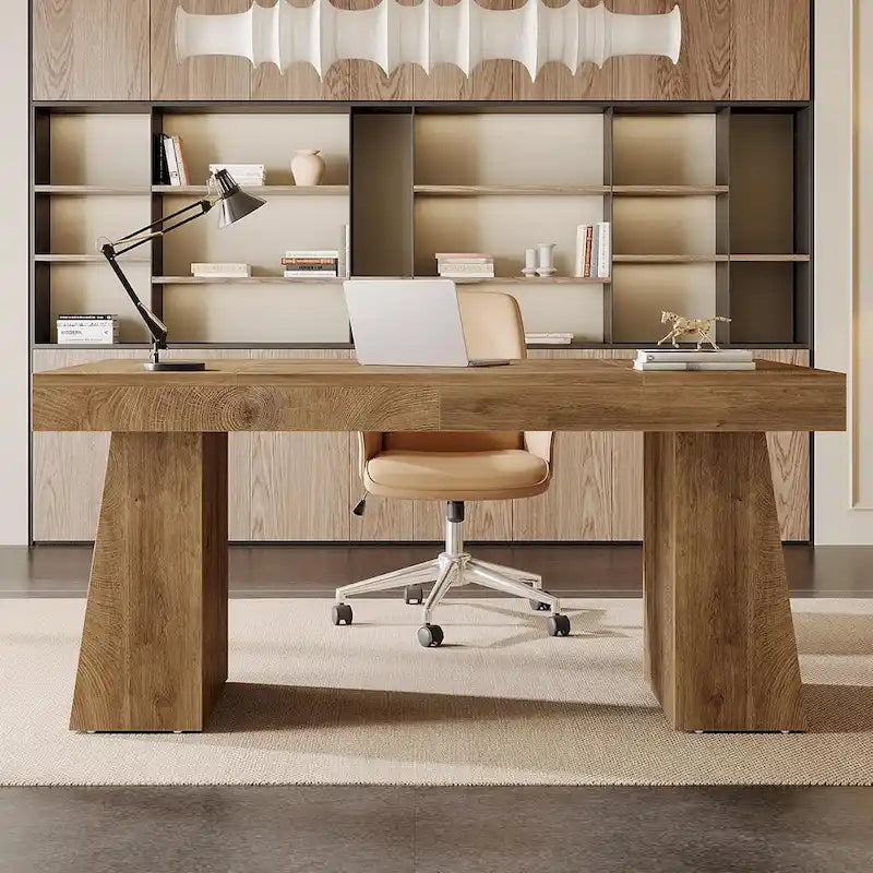 Brauner Schreibtisch aus Holz im Mid-Century-Stil für das Homeoffice