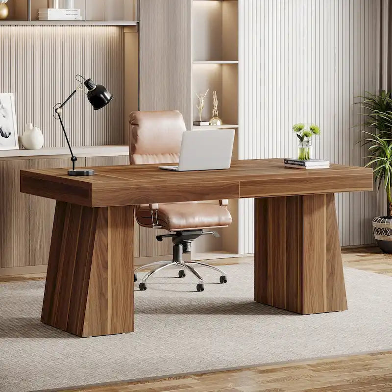 Brauner Schreibtisch aus Holz im Mid-Century-Stil für das Homeoffice