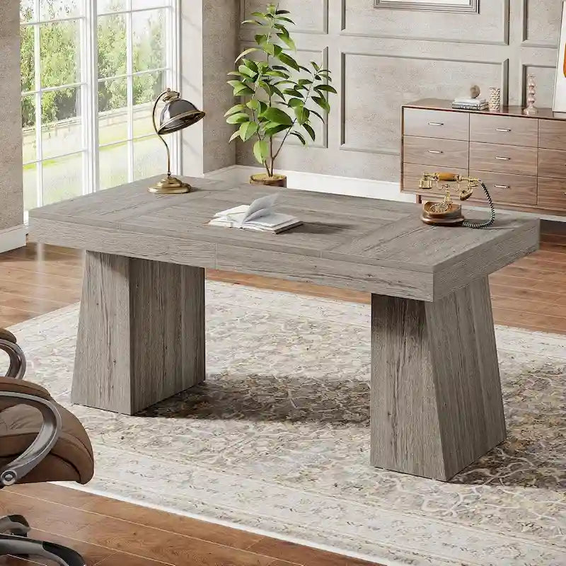 Brauner Schreibtisch aus Holz im Mid-Century-Stil für das Homeoffice