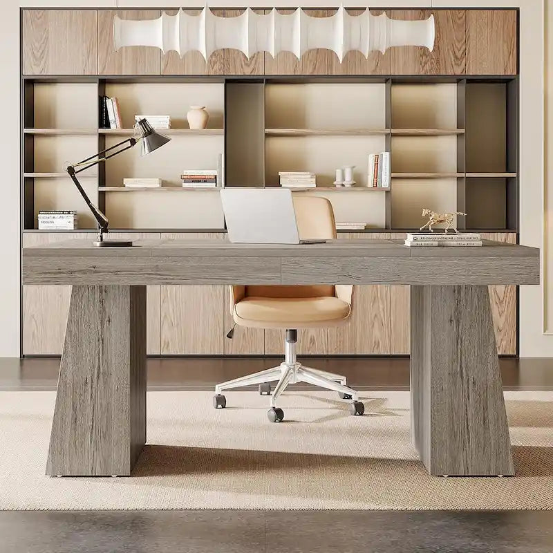 Brauner Schreibtisch aus Holz im Mid-Century-Stil für das Homeoffice